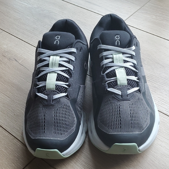 On Running Cloudrunner Womens Shoes Size 9 - Picture 2 of 11